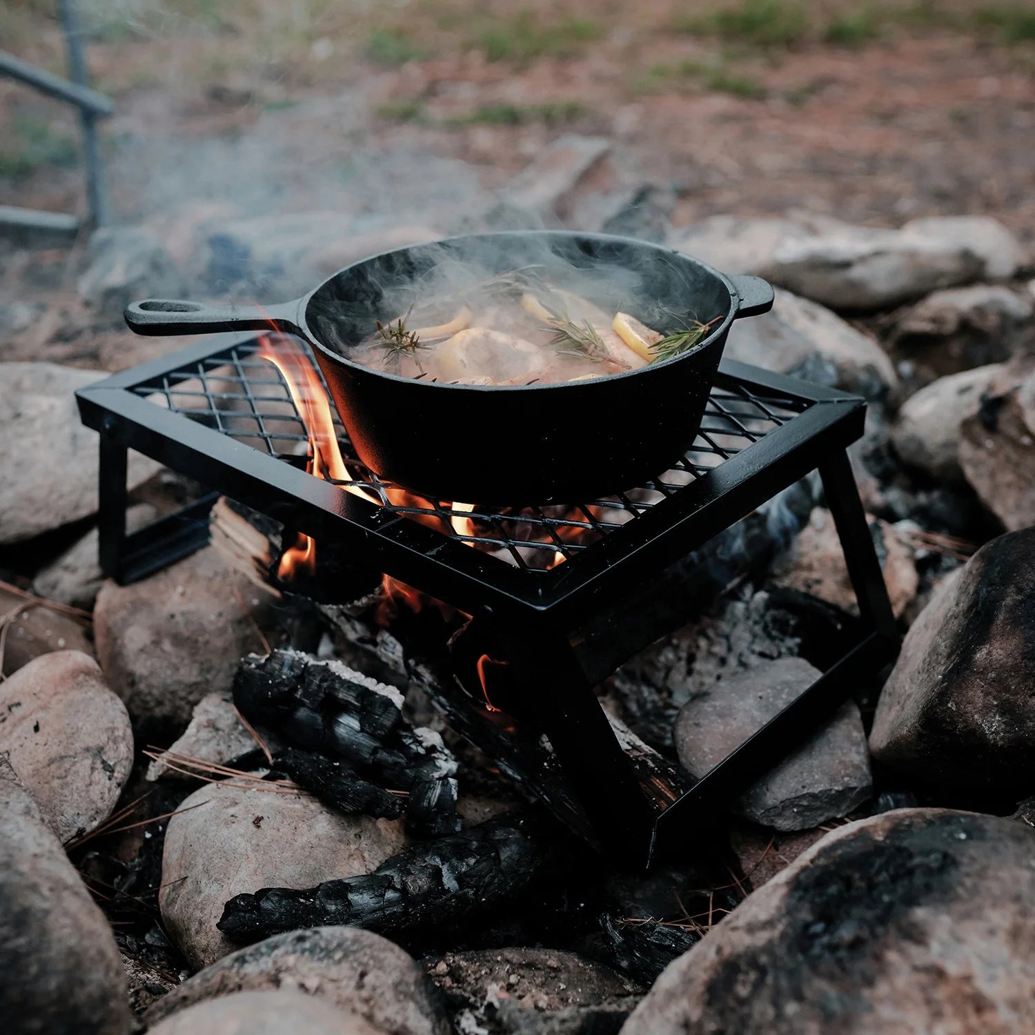 Heavy-Duty Camp Grill P484