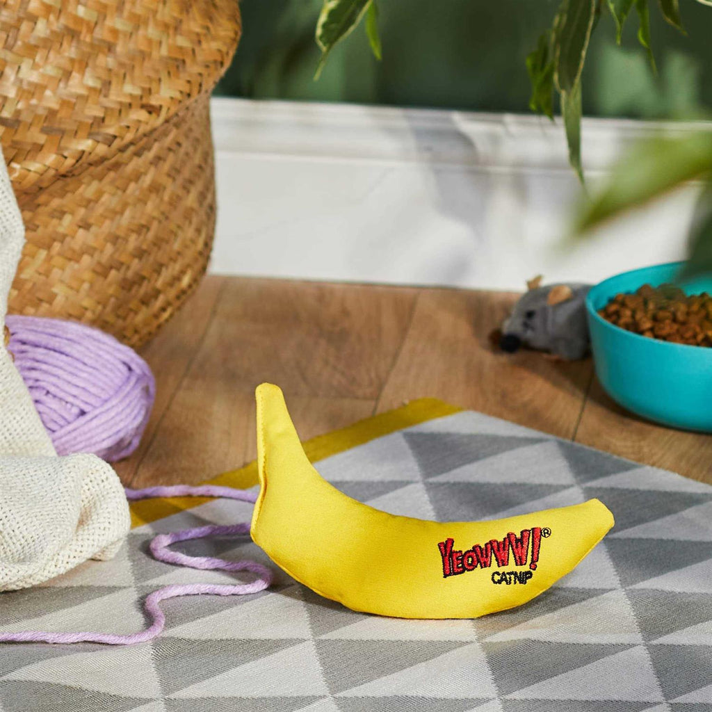 Banana Catnip Toy O82317