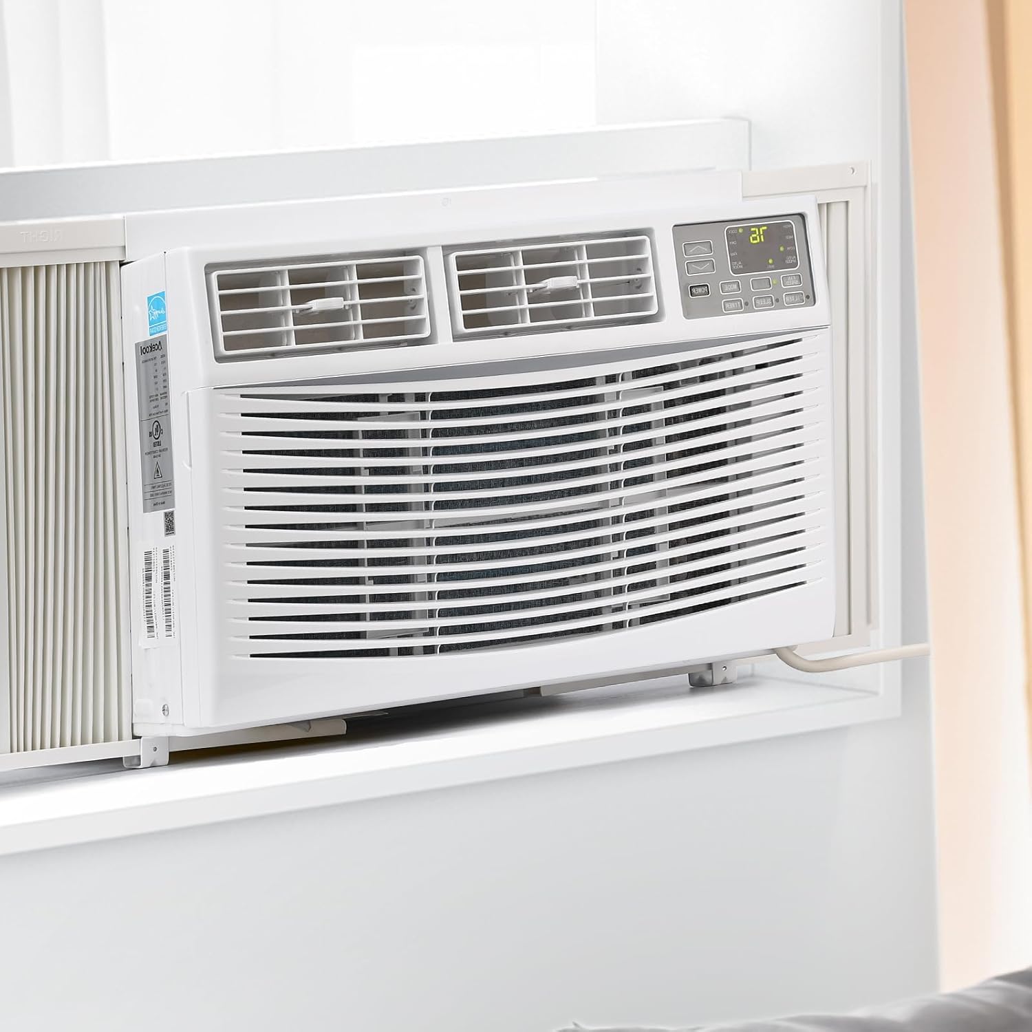 8,000 BTU Window Air Conditioner J2981