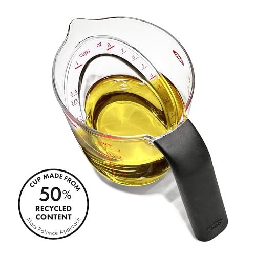 2-Cup Angled Measuring Cup E972