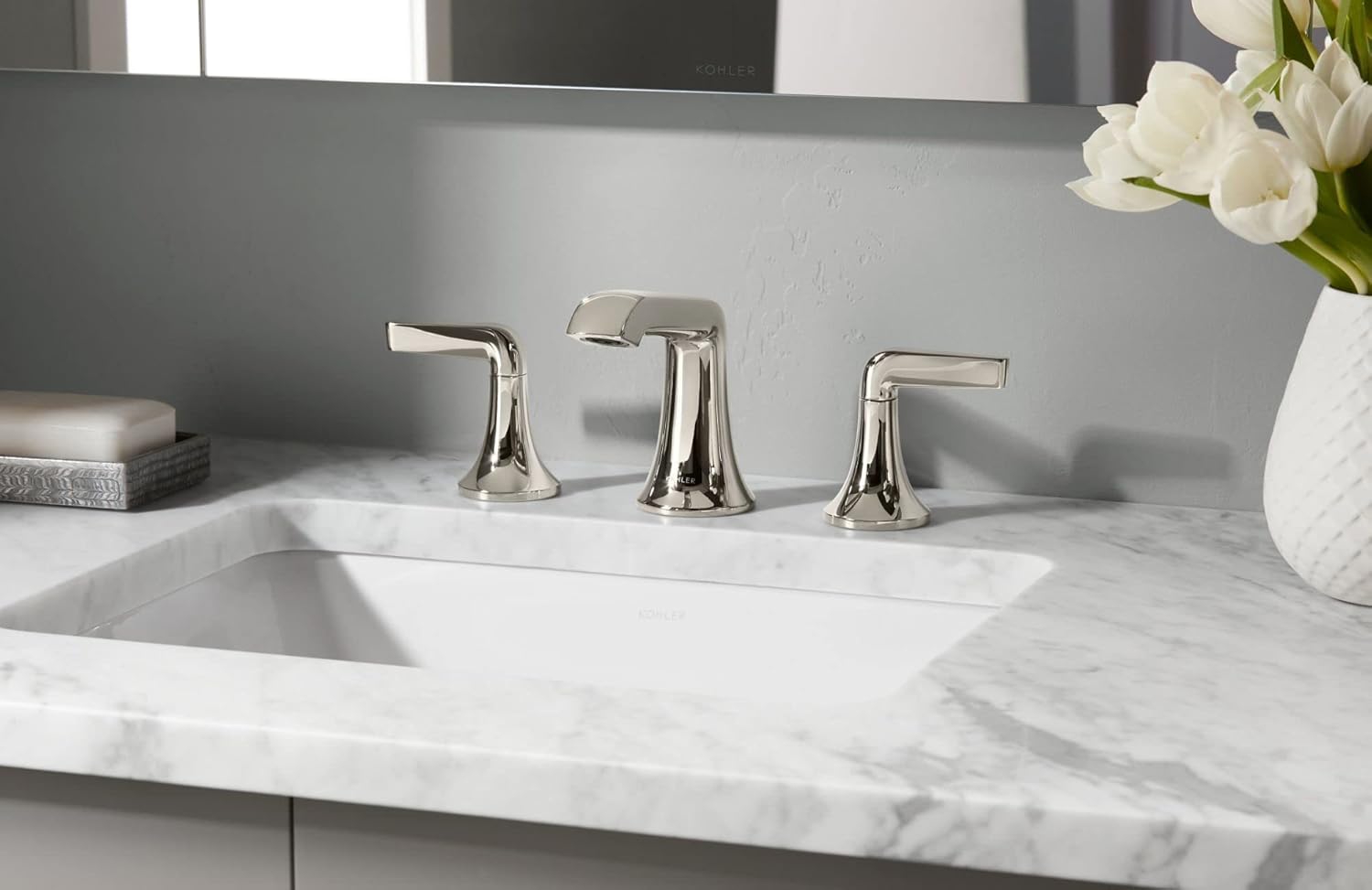 White Under-Mount Bathroom Sink X61018