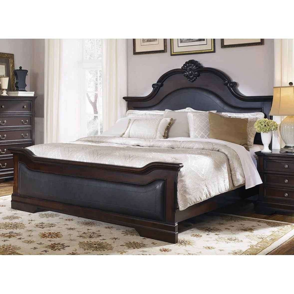 Queen Upholstered Bed in Cappuccino A7504