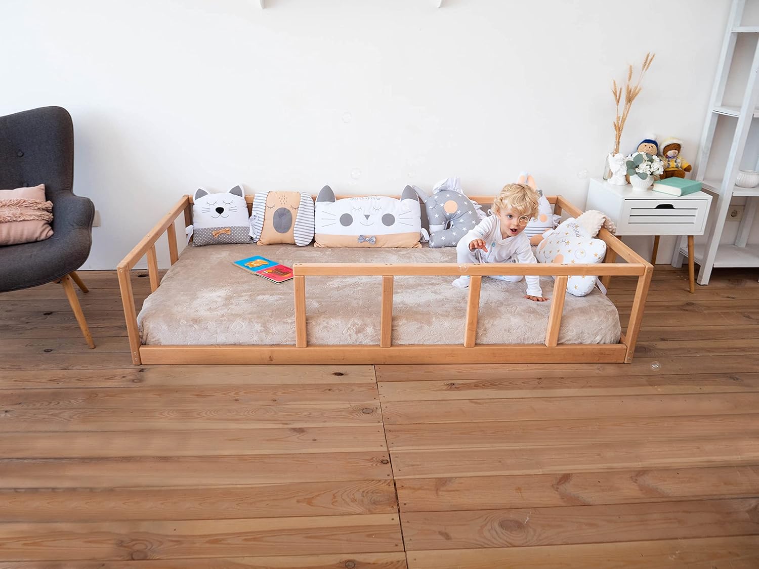 Platform Bed for Toddlers C870