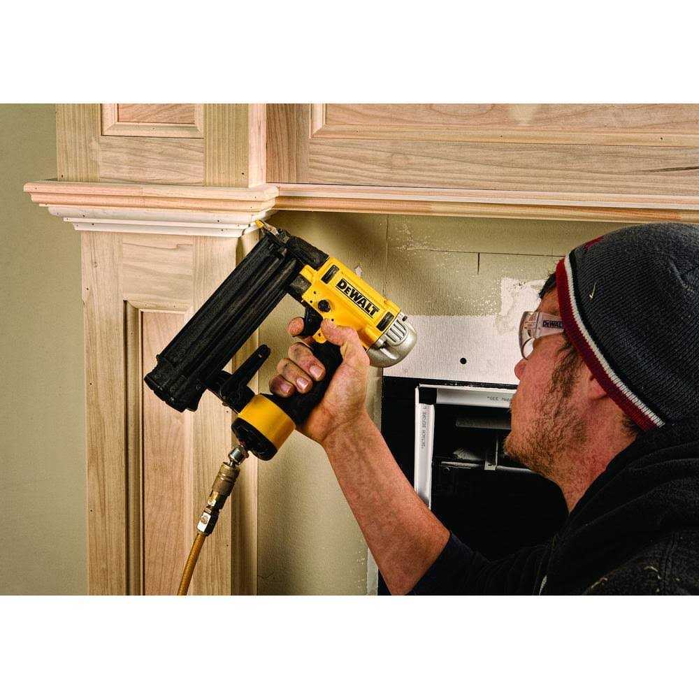 Nailer and Compressor Combo Kit C4109