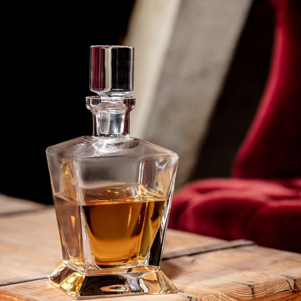 Whiskey Decanter Carafe with Stopper 25.4 oz B3265