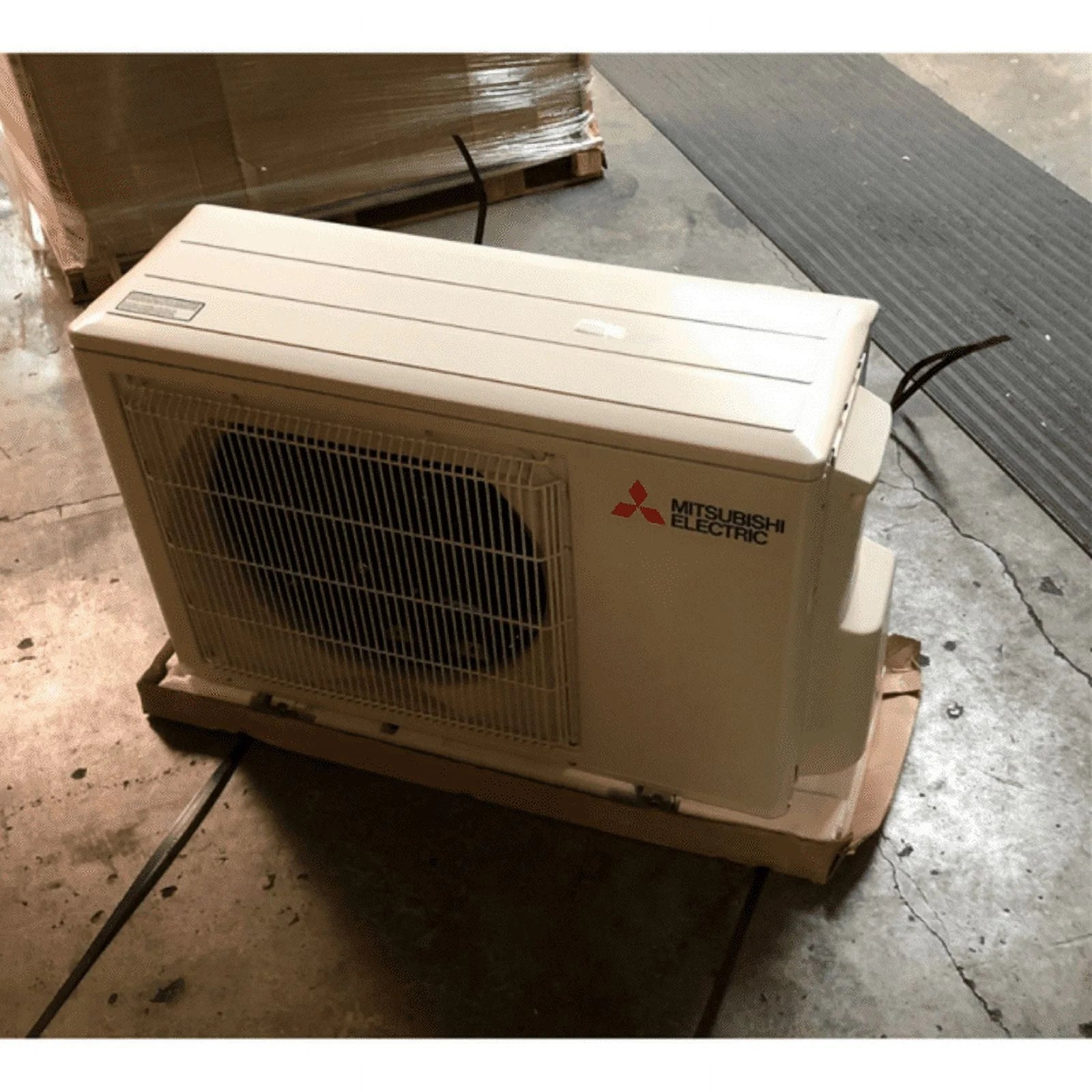 9000 BTUH 26.1 SEER Heat Pump Unit J6681