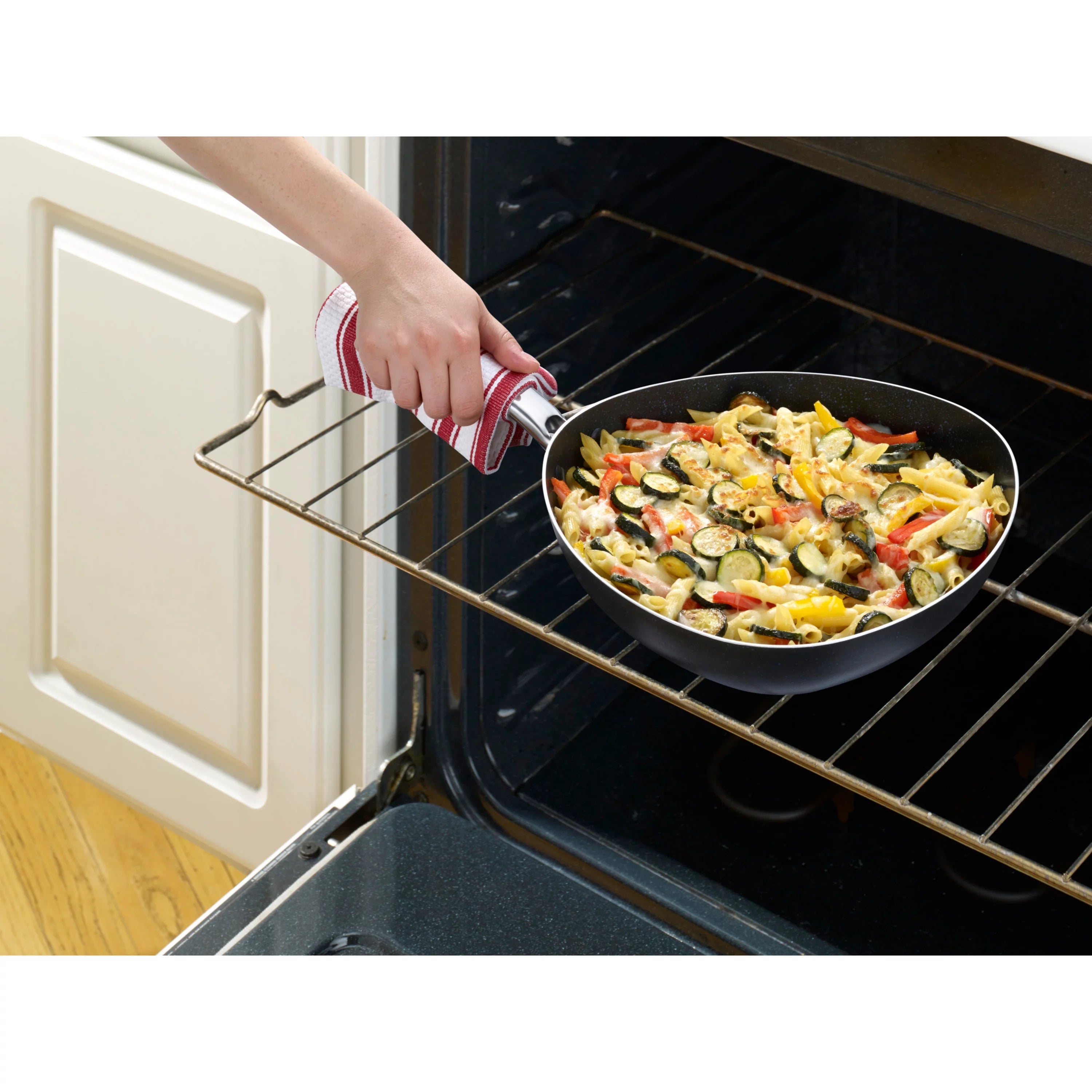 4 Quart Triangle Easy Pour Pan A37476