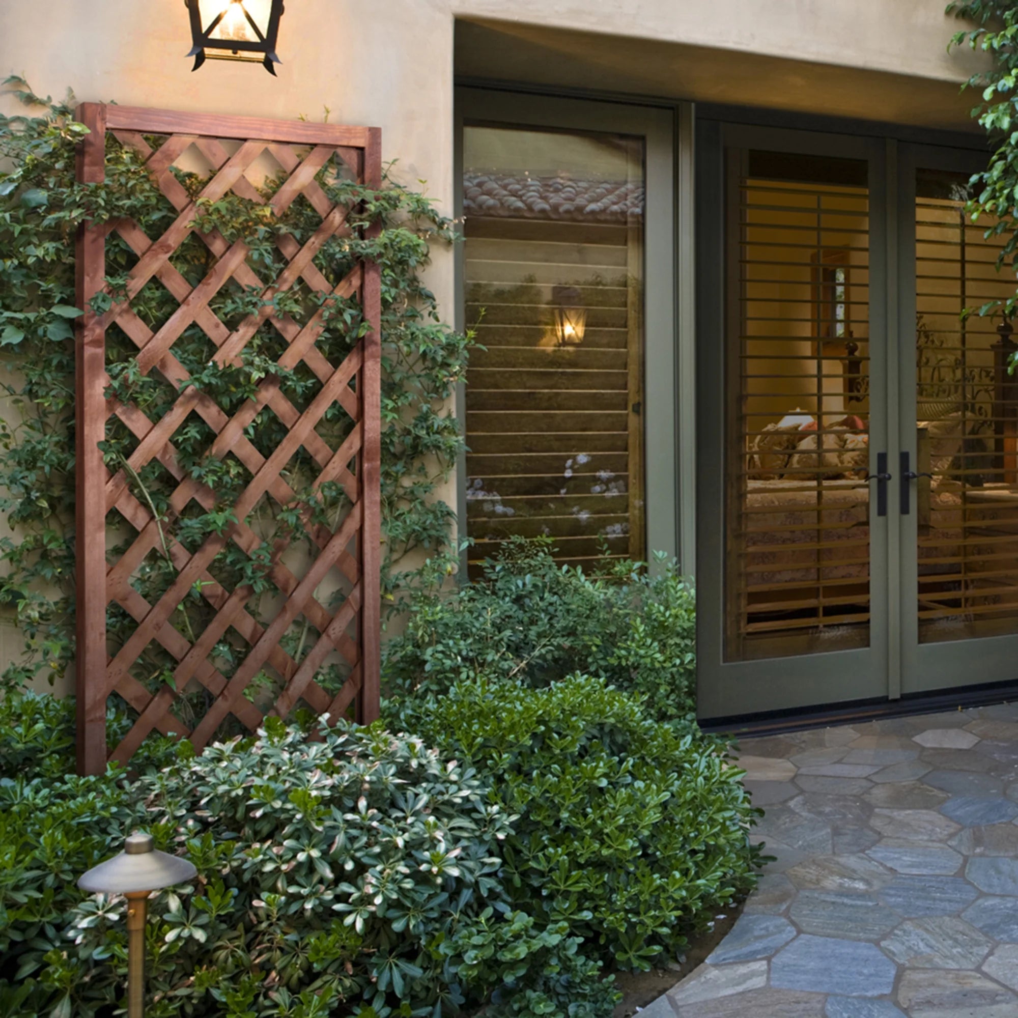 Walnut-Tone Diamond Lattice Trellis K5157