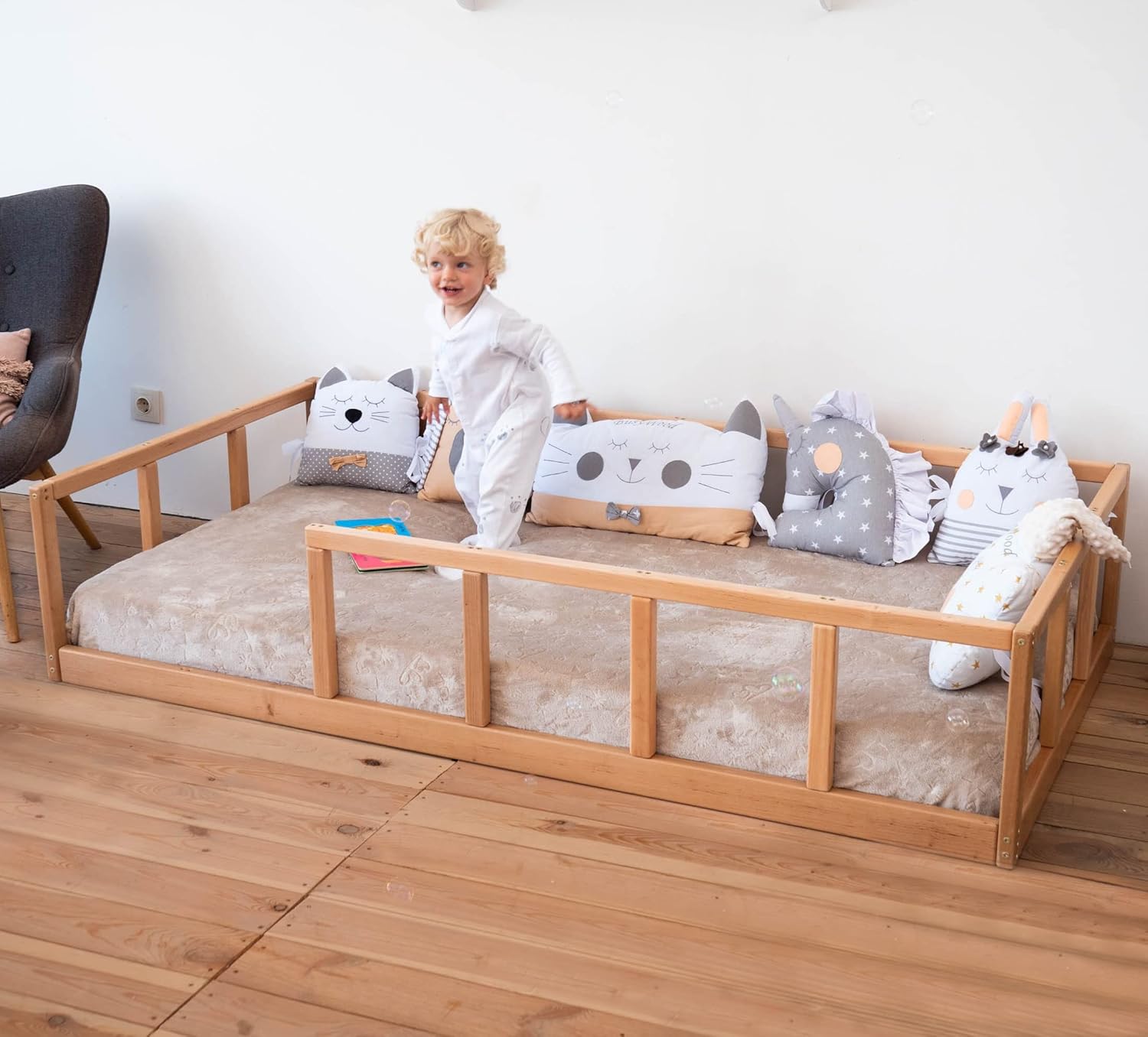 Platform Bed for Toddlers C870